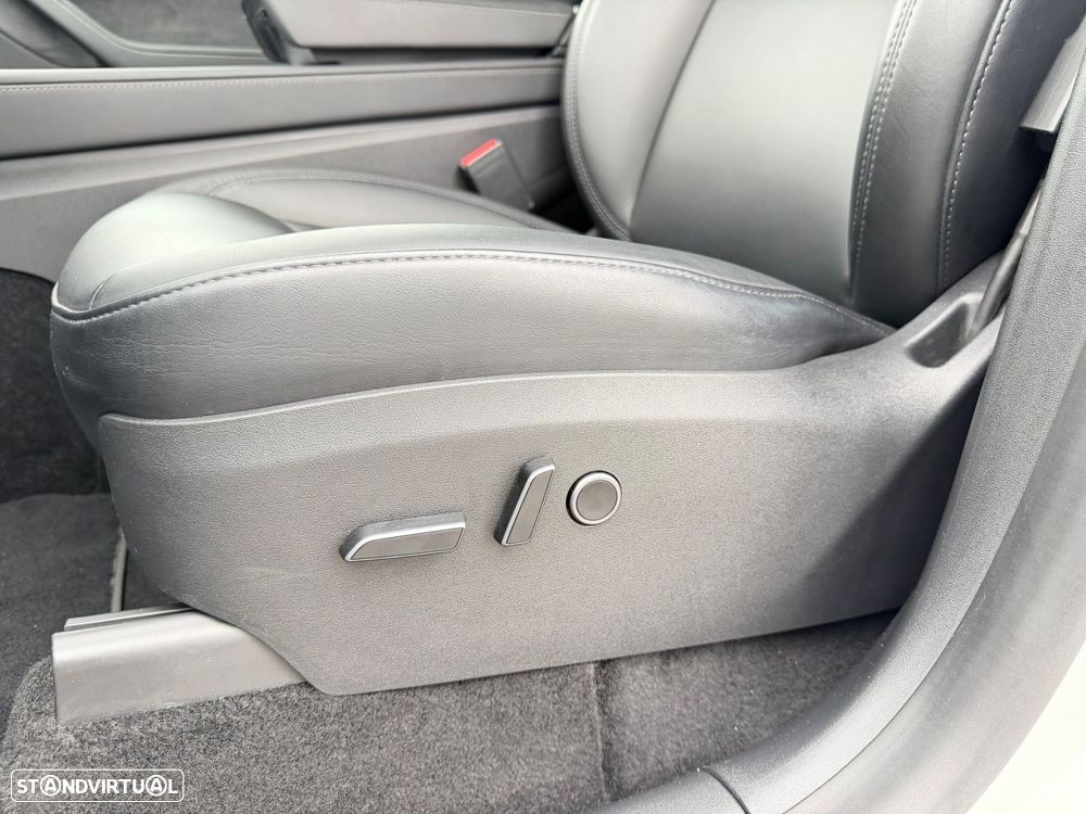 Tesla Model Y Long Range Tração Integral - 39