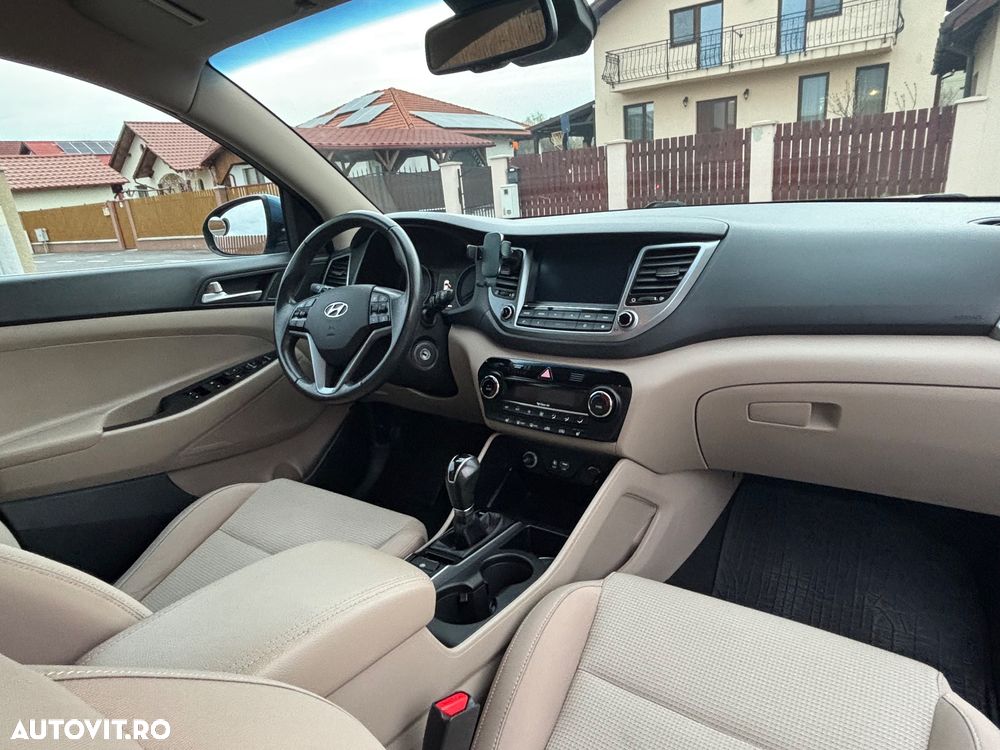 Hyundai Tucson 2.0 CRDI 4WD 6AT Premium+ Design Pack - 17