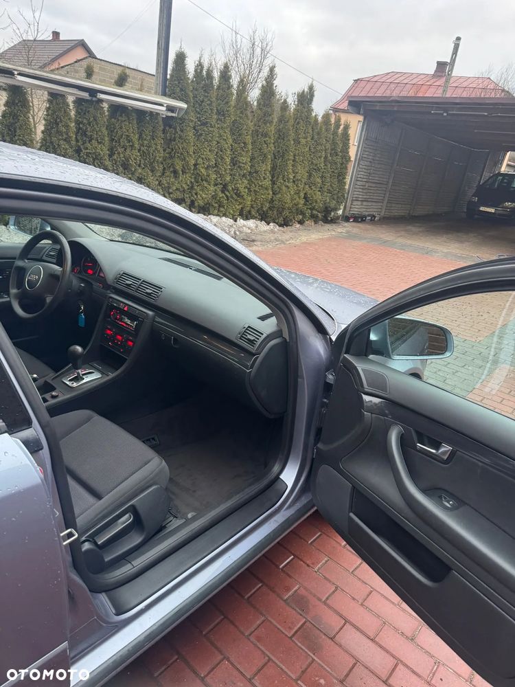 Audi A4 Limousine - 21