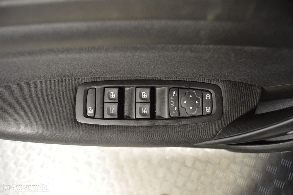 Renault Mégane 1.3 TCe Limited - 30
