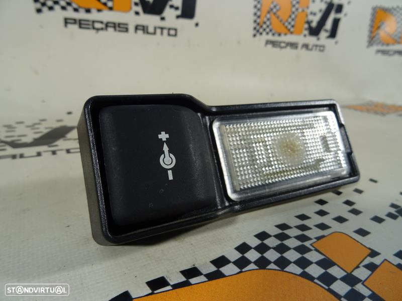 Isqueiro Bmw 1 (E87)  Luz E Isqueiro Da Mala Bwm Serie 1 E87 - 2