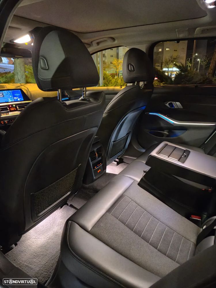 BMW 330 e xDrive Aut. - 11
