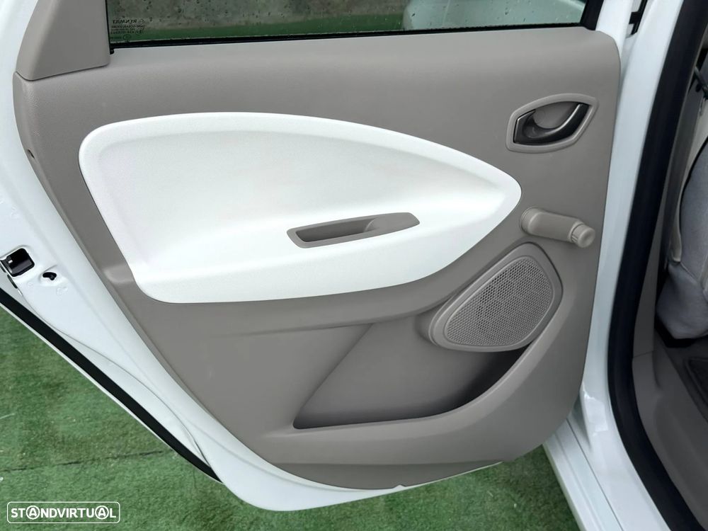Renault Zoe (c/ Bateria) 41 kwh Intens - 32