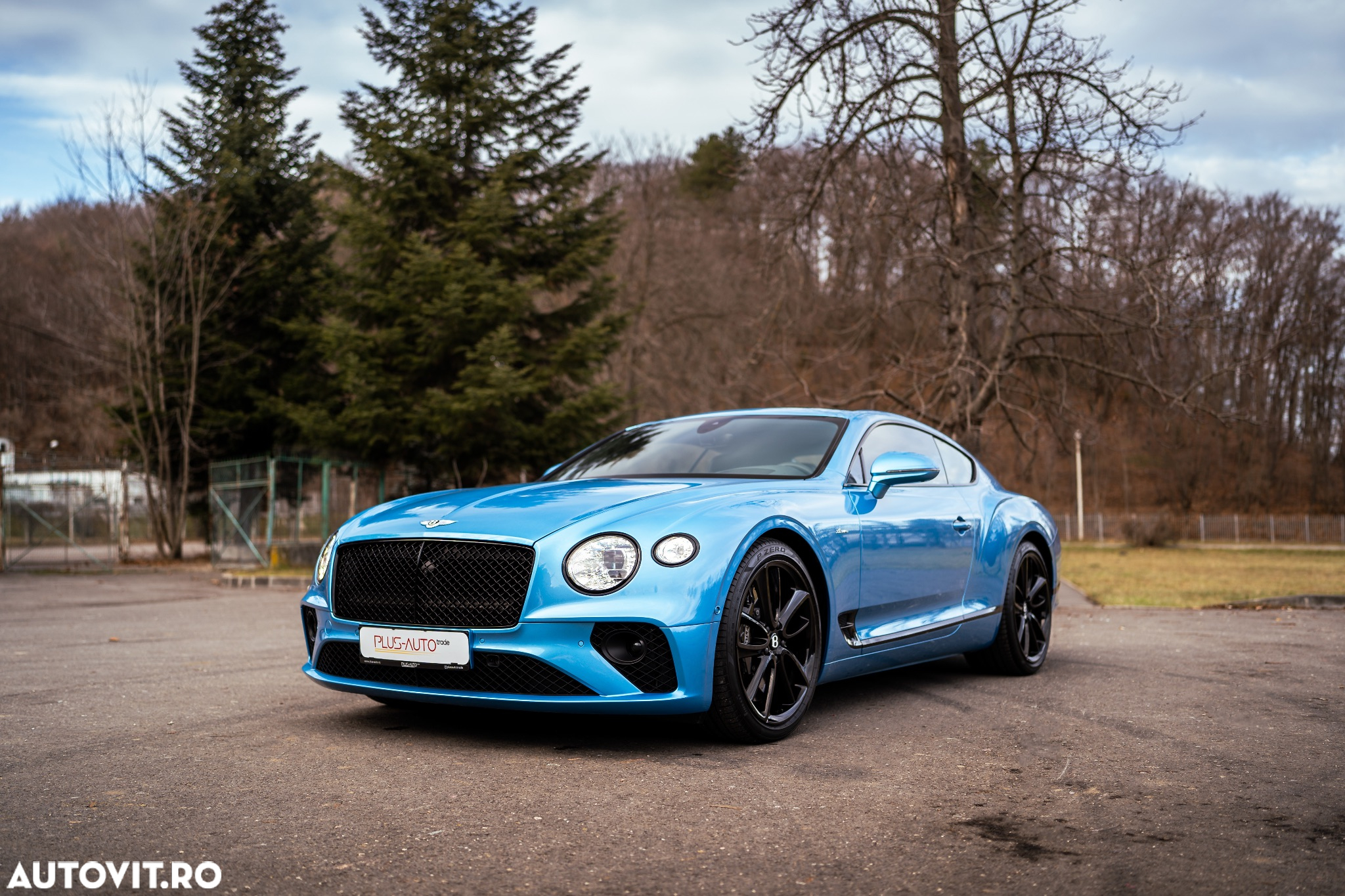 Bentley Continental New GT V8 Azure - 3