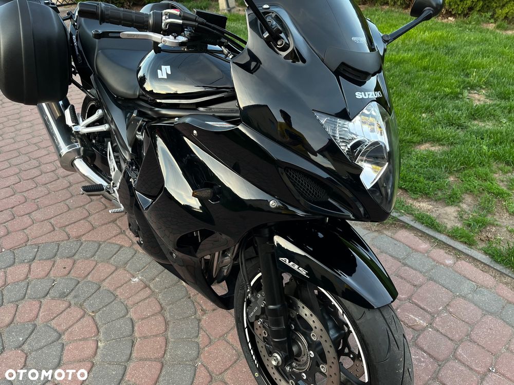 Suzuki GSX - 14
