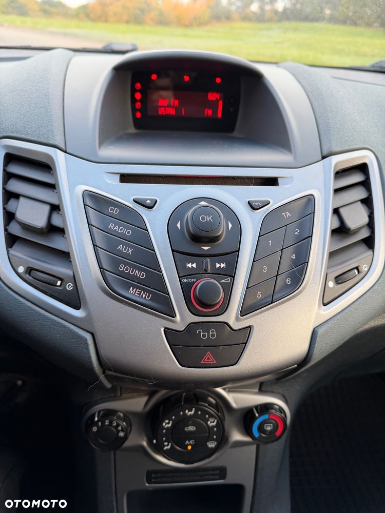 Ford Fiesta - 16
