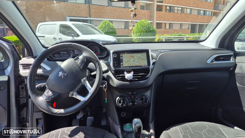 Peugeot 2008 1.2 PureTech Style - 6