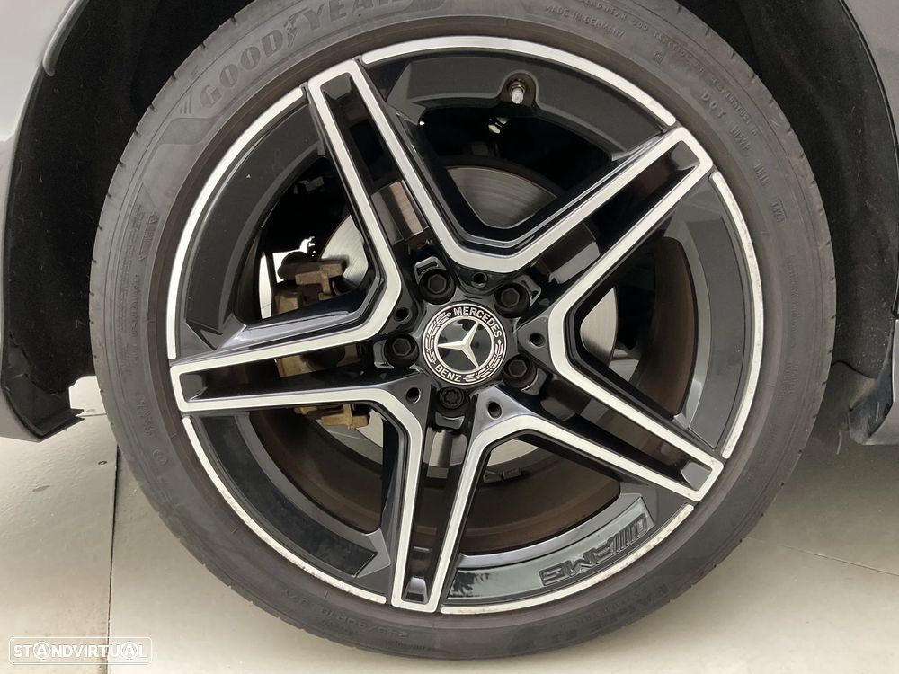 Mercedes-Benz C 300 de AMG Line - 14