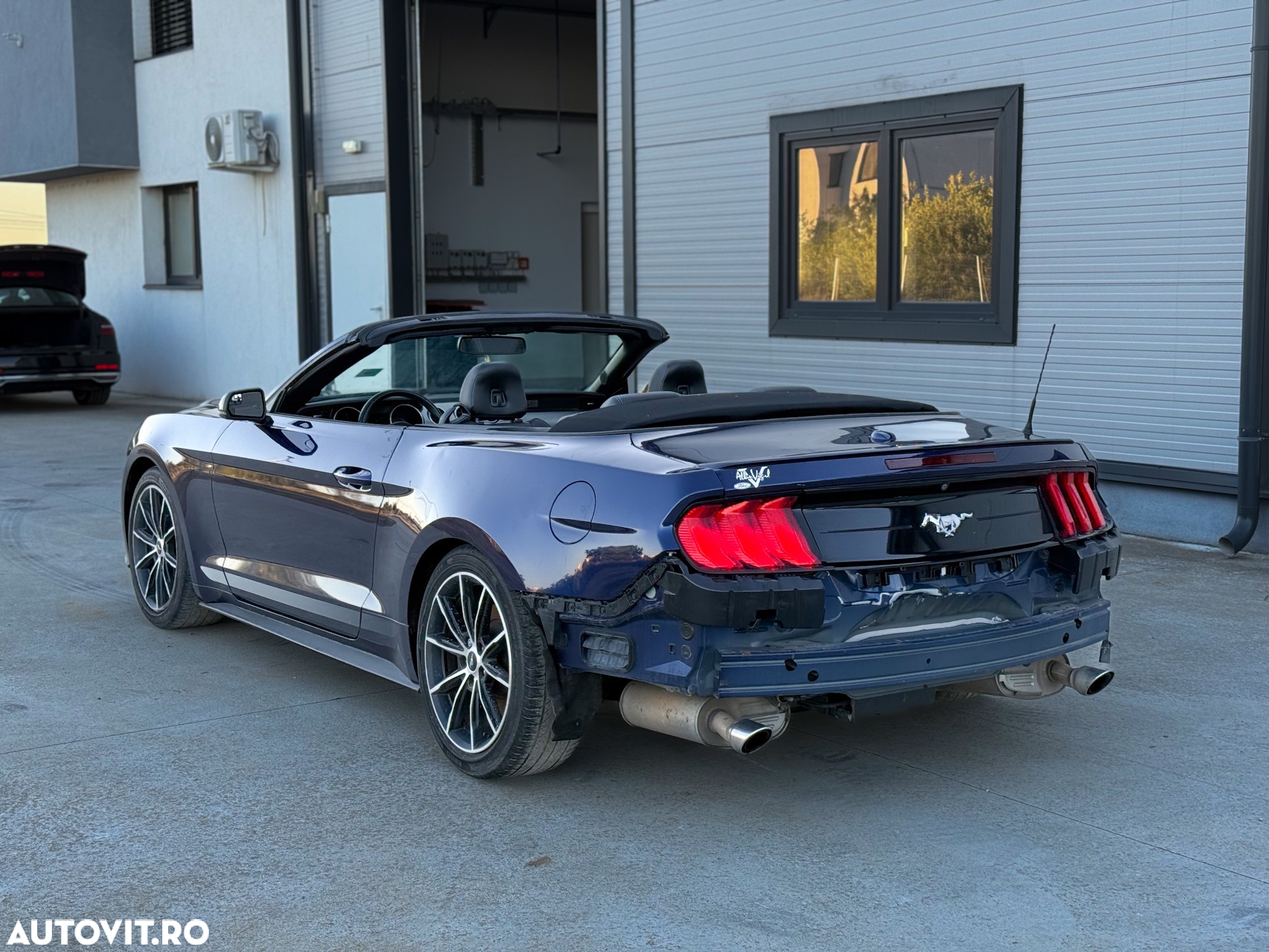 Ford Mustang Cabrio 2.3 Eco Boost - 13