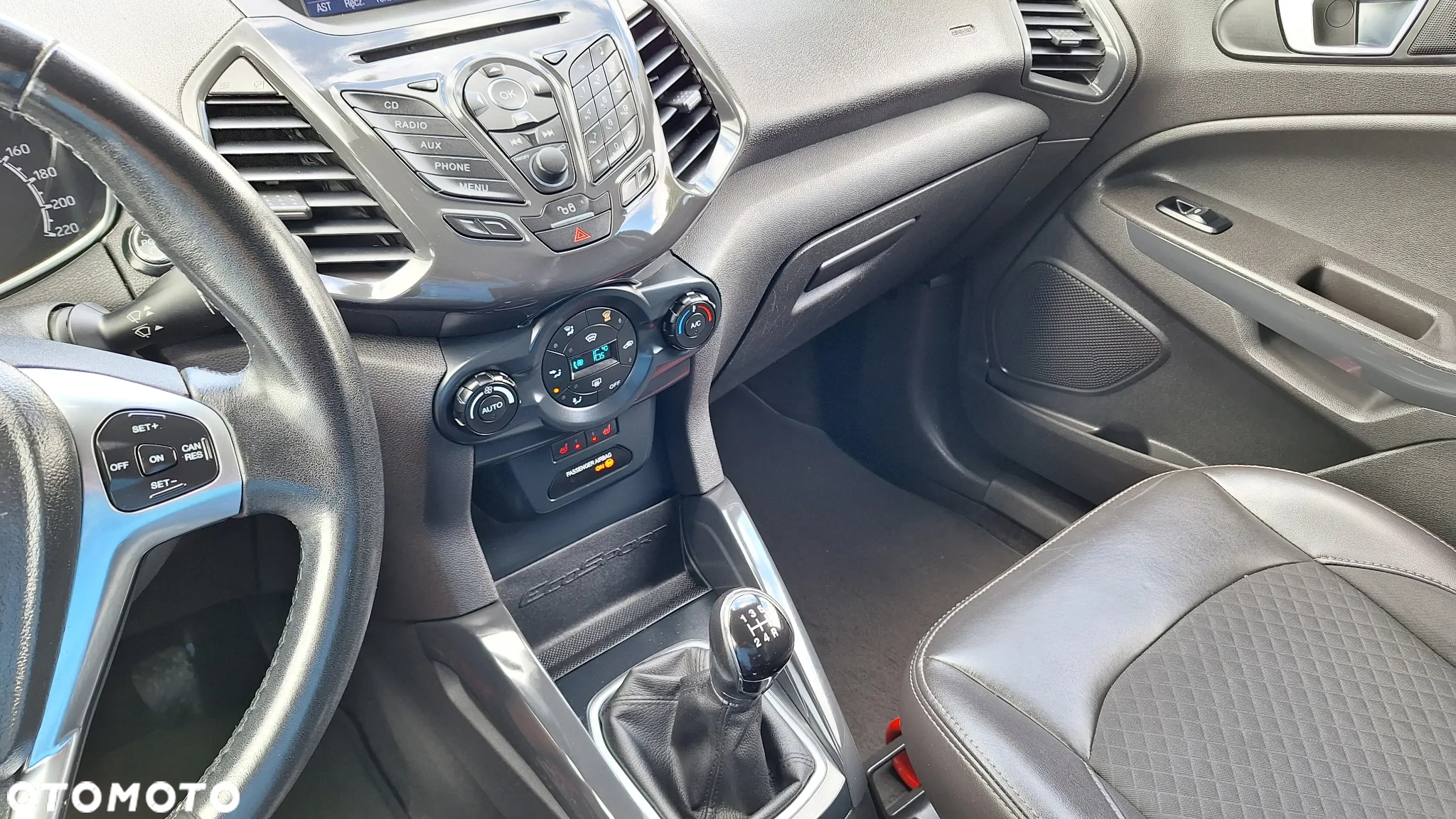 Ford EcoSport 1.0 EcoBoost TITANIUM - 31