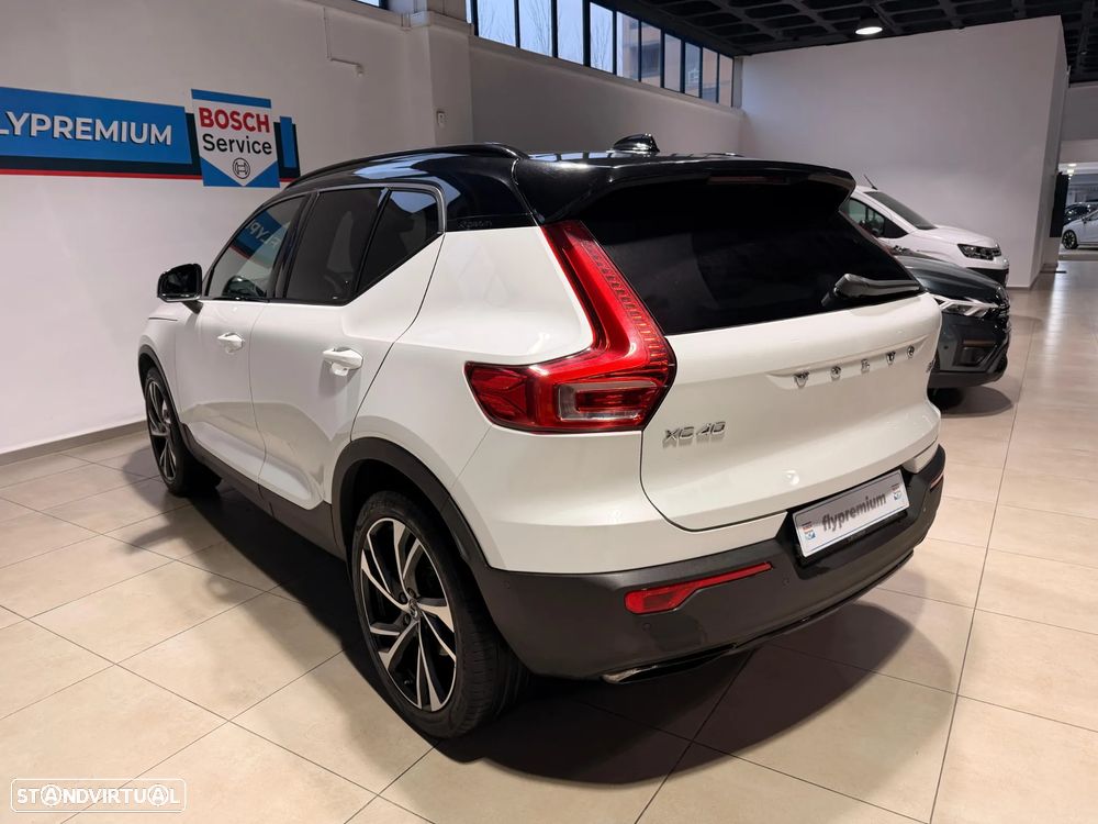 Volvo XC 40 2.0 D4 R-Design AWD - 5
