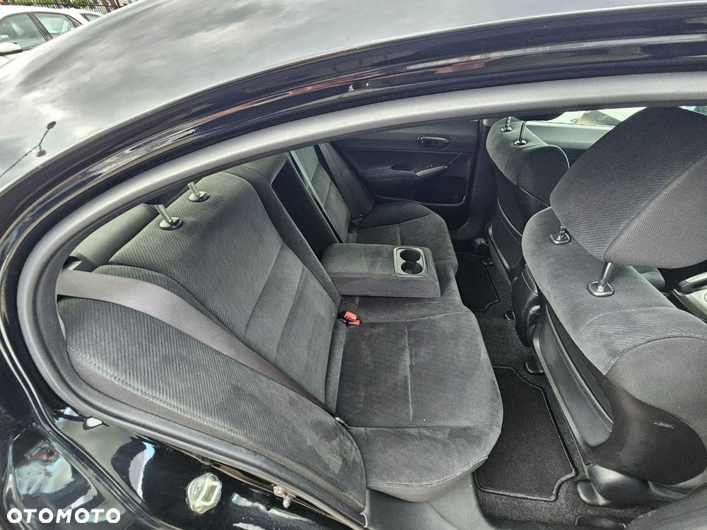 Honda Civic 1.8 Executive - 32