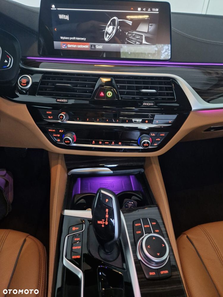 BMW Seria 5 518d Luxury Line - 3