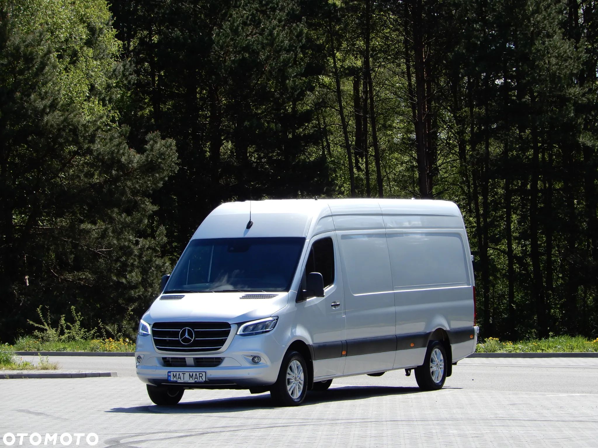 Mercedes-Benz Sprinter 319 CDI V6 3.0 CDI 190 KM 7G-Tronic Plus LONG Max 907 Furgon Blaszak Rozstaw Osi 4325 mm Full Opcja Stan Jak Nowy - 1