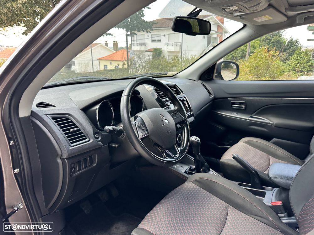 Mitsubishi ASX 1.6 MIVEC Intense - 26