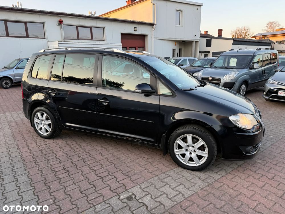 Volkswagen Touran 2.0 TDI DSG United - 6