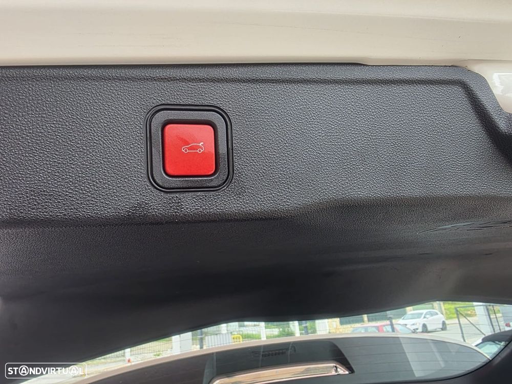 Jeep Avenger 1.2 GSE T3 Altitude - 19