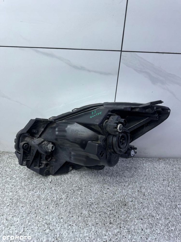 lampa prawy przód suzuki swift mk8 vi 2017-2023 - 6