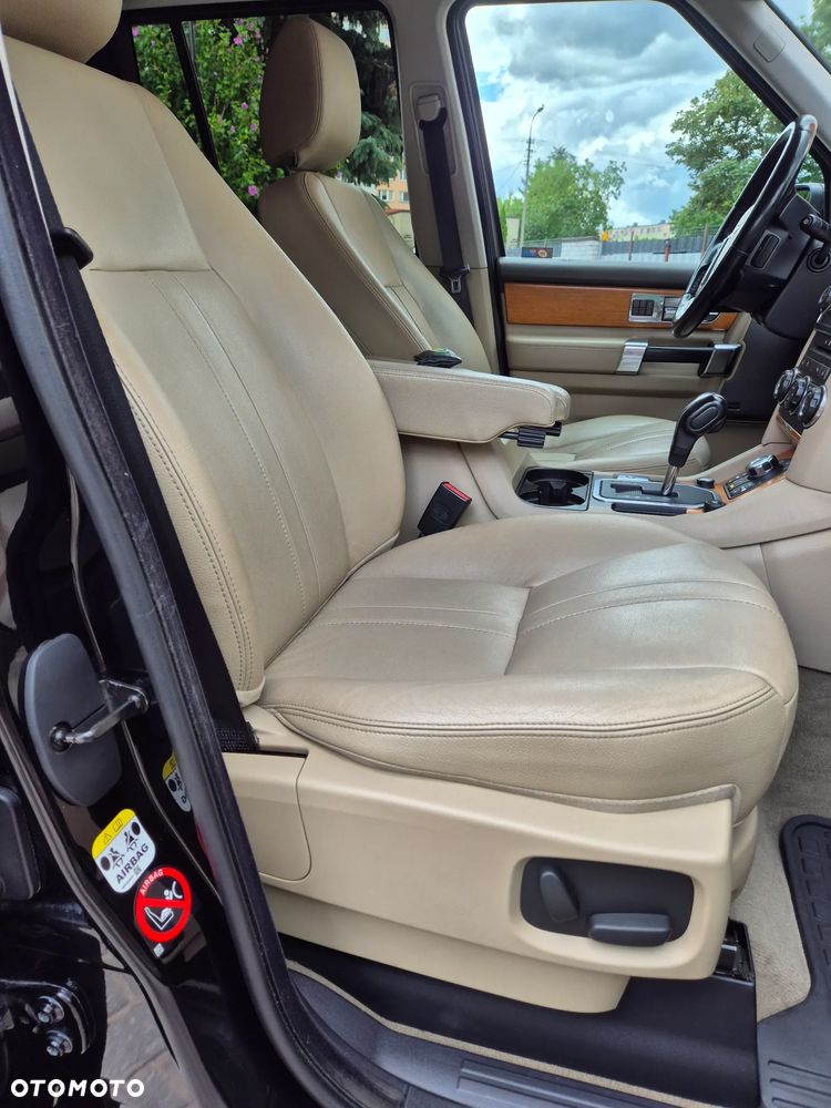 Land Rover Discovery 3.0D V6 HSE - 11