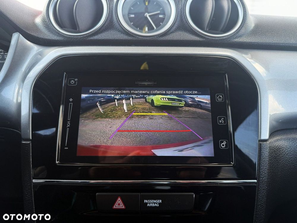 Suzuki Vitara 1.6 Comfort 2WD - 23