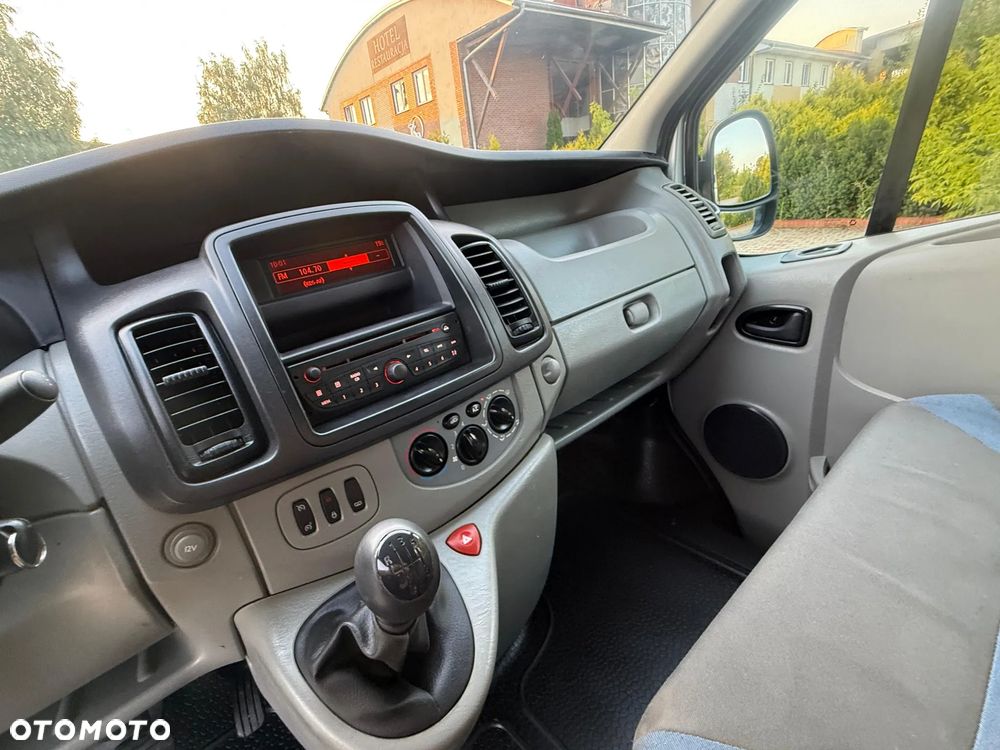 Opel VIVARO - 28
