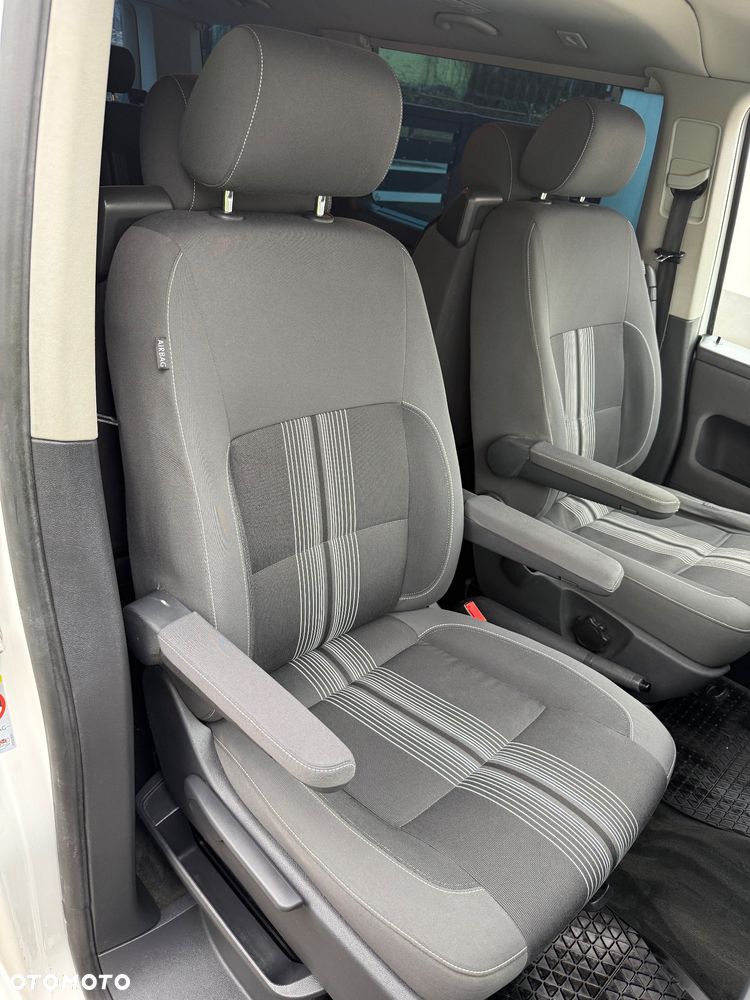 Volkswagen Multivan - 25