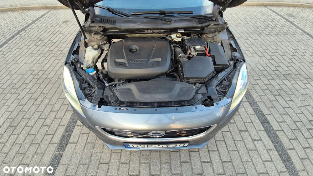 Volvo V40 T3 Drive-E Momentum - 16