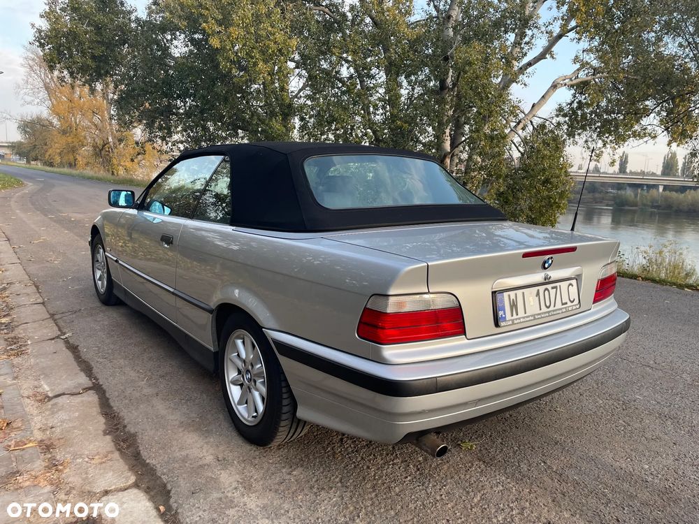 BMW Seria 3 318i Cabriolet - 5