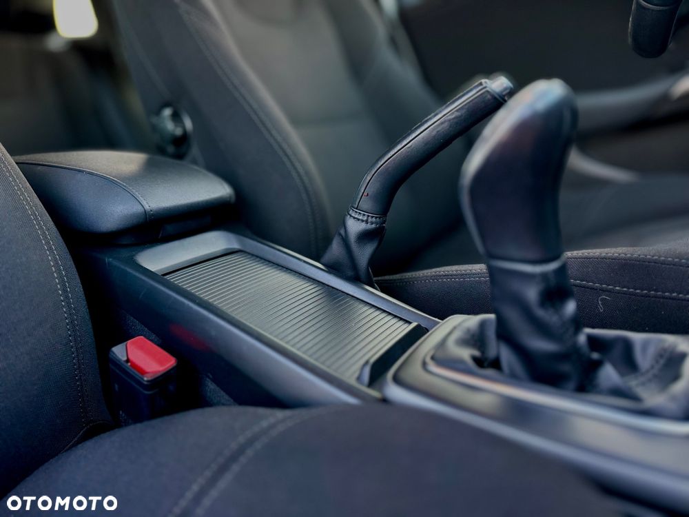 Volvo V40 D2 R-Design Summum - 10