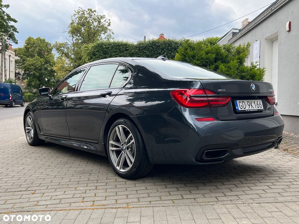 BMW Seria 7 750Li - 8