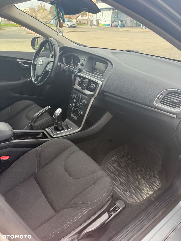 Volvo V40 D2 - 7