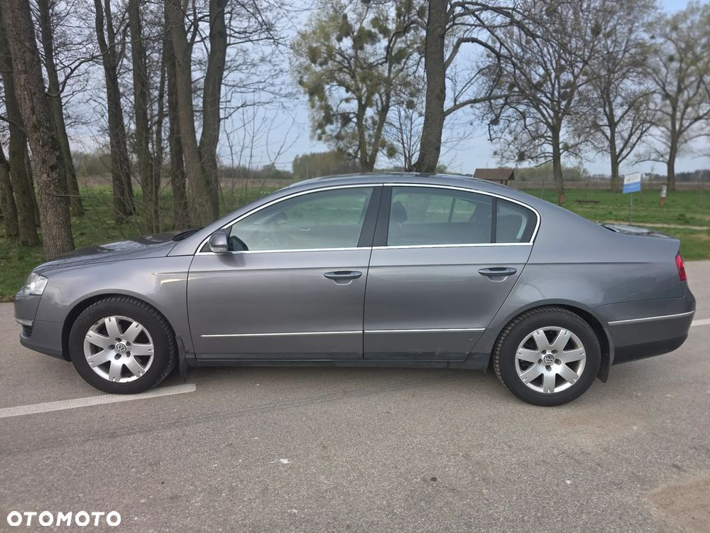 Volkswagen Passat 1.9 TDI Comfortline - 14
