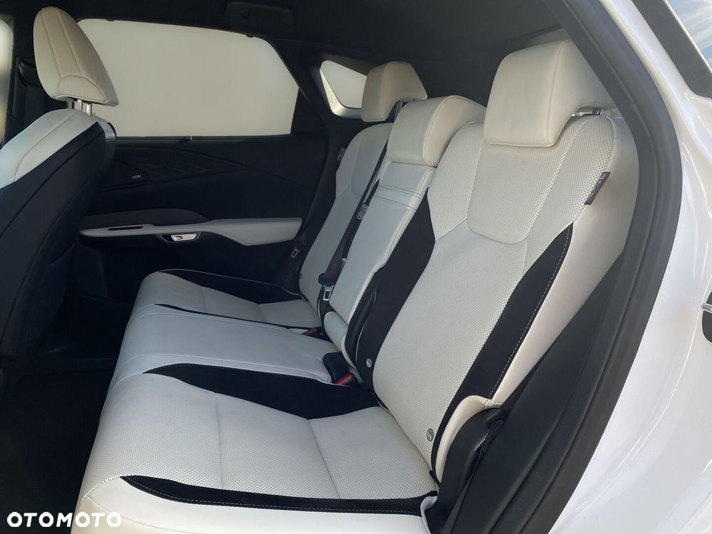 Lexus RX - 16