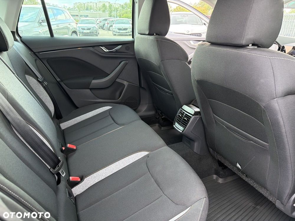 Skoda Scala 1.0 TSI Drive DSG - 17