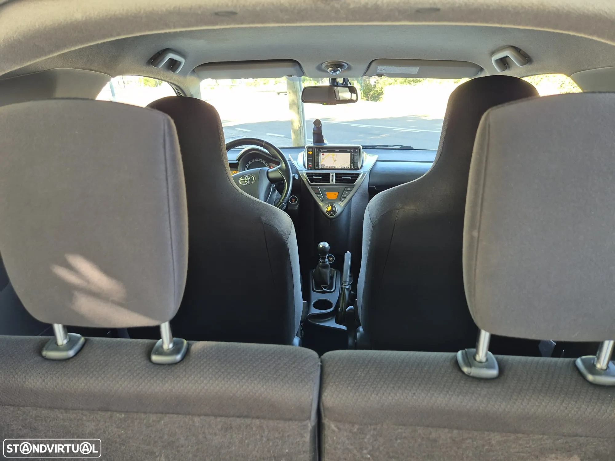 Toyota iQ 1.4 D-4D 2 NAVI+Bluetooth - 11