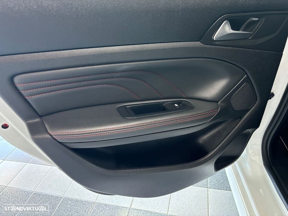 Peugeot 308 1.5 BlueHDi GT Line EAT8 - 22