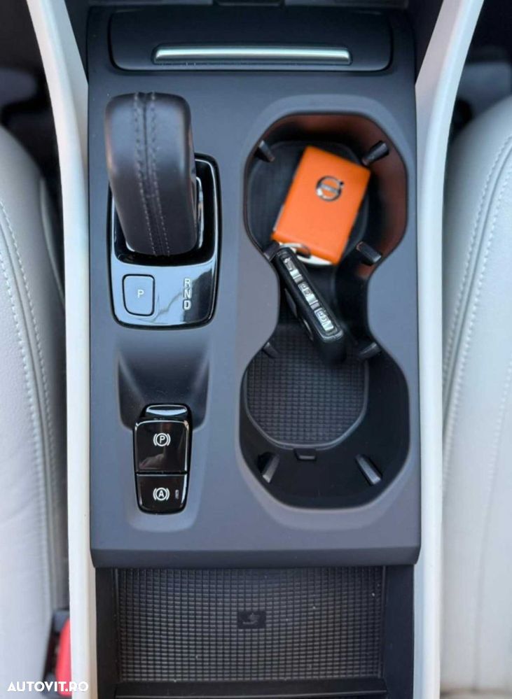 Volvo XC 40 - 26