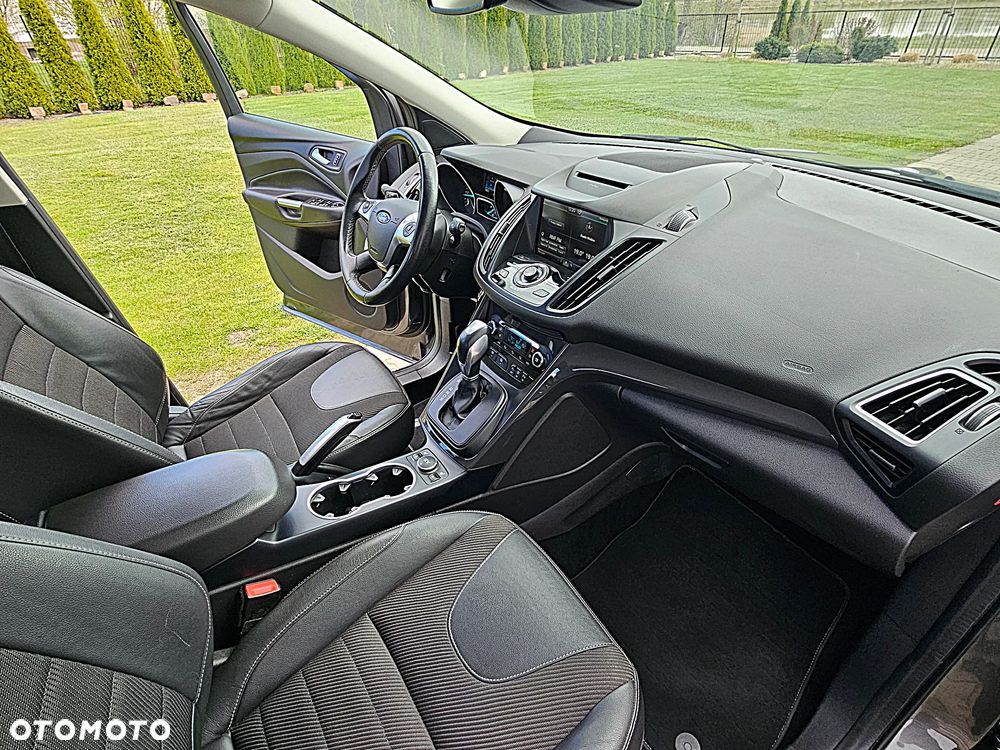 Ford Kuga 2.0 TDCi 4x4 Individual - 36