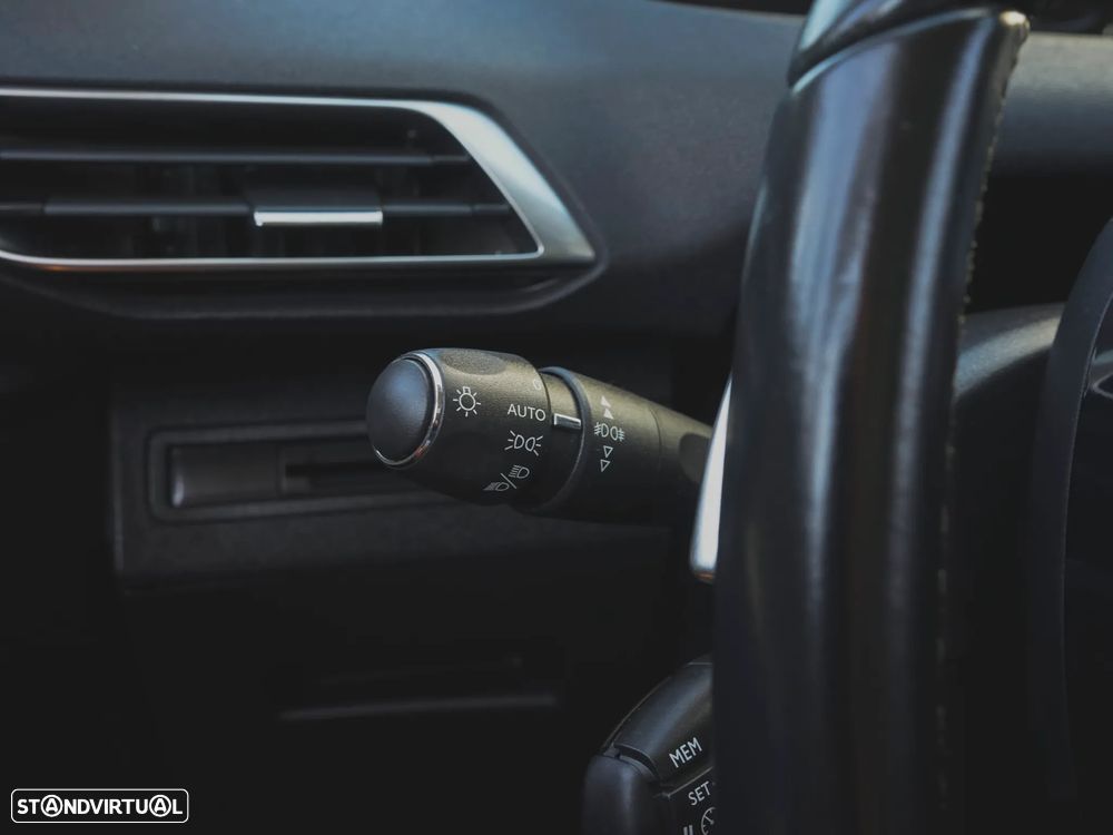 Peugeot 5008 BlueHDI 130 EAT8 Allure - 15