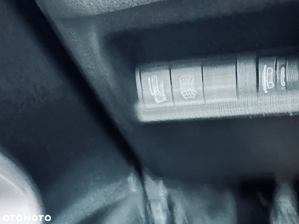 Jeep Avenger 1.2 GSE T3 Turbo-Benzin GDI Altitude - 34