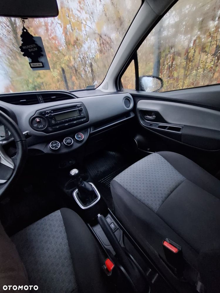 Toyota Yaris - 16