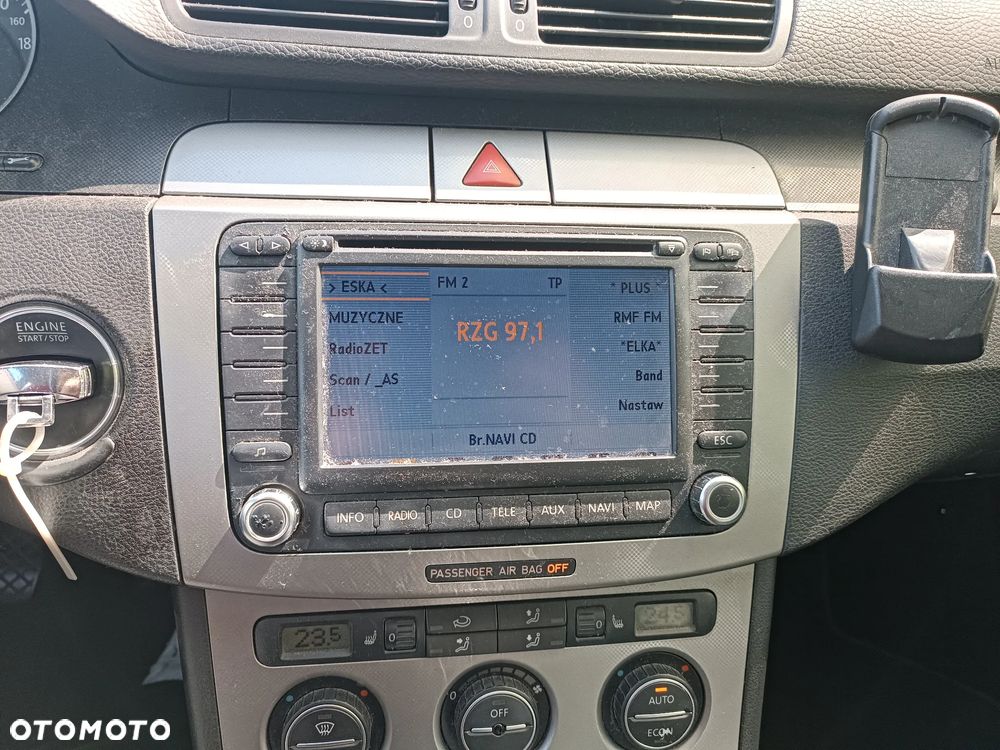 Volkswagen Passat Variant 2.0 TDI DPF Highline - 14
