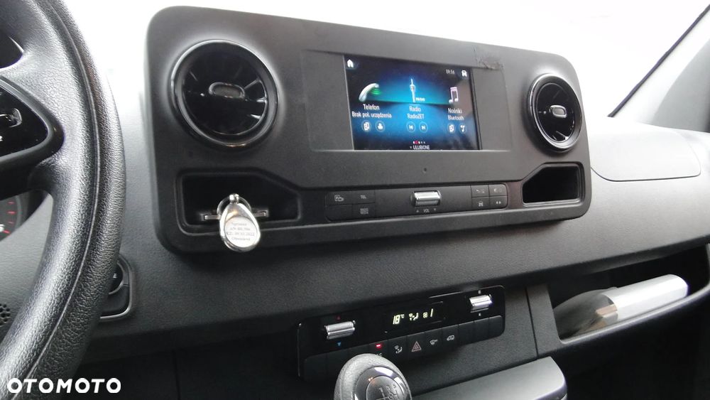 Mercedes-Benz SPRINTER - 13