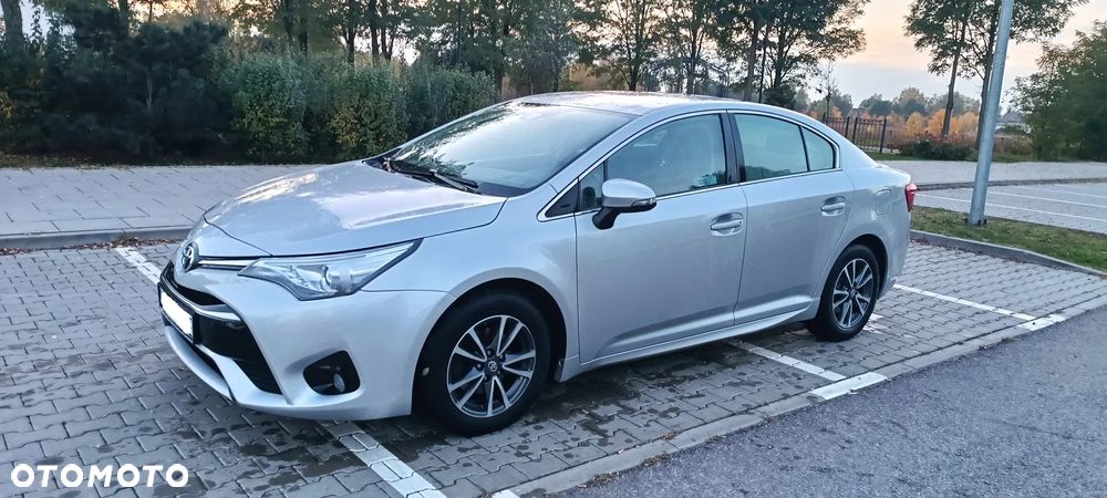 Toyota Avensis 2017 photo 4