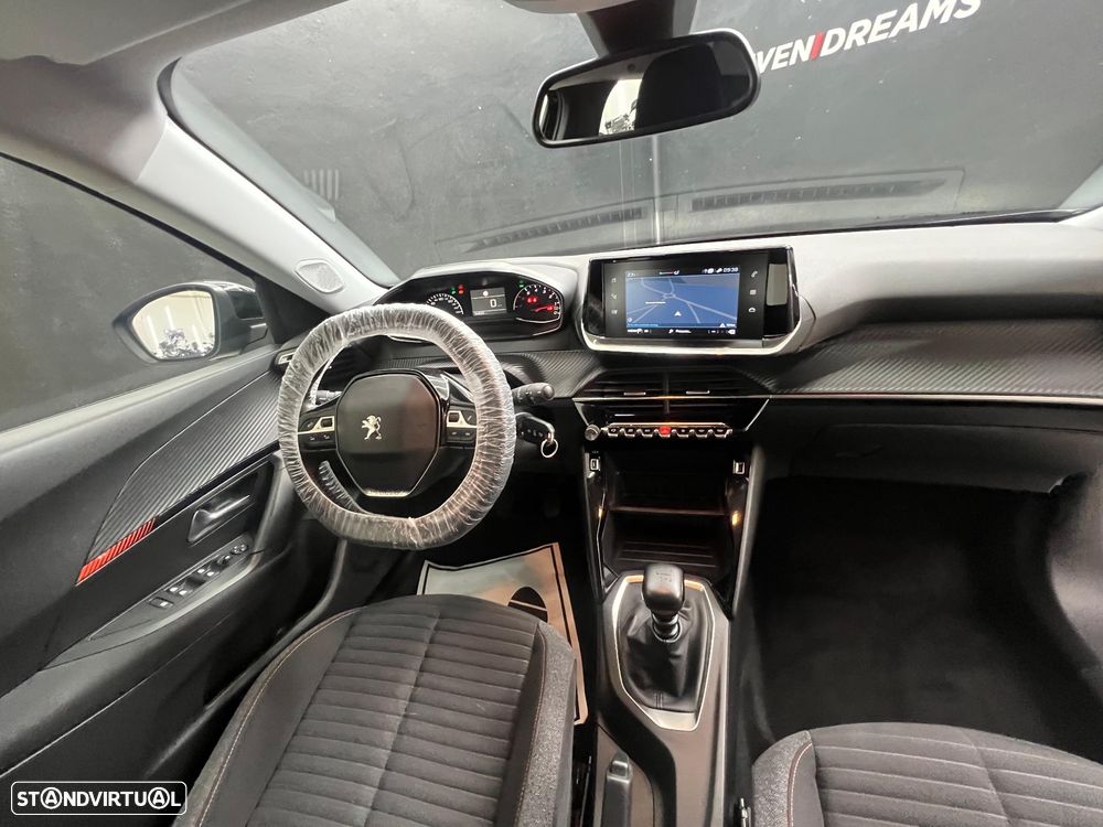 Peugeot 2008 1.2 PureTech Allure Pack EAT8 - 22
