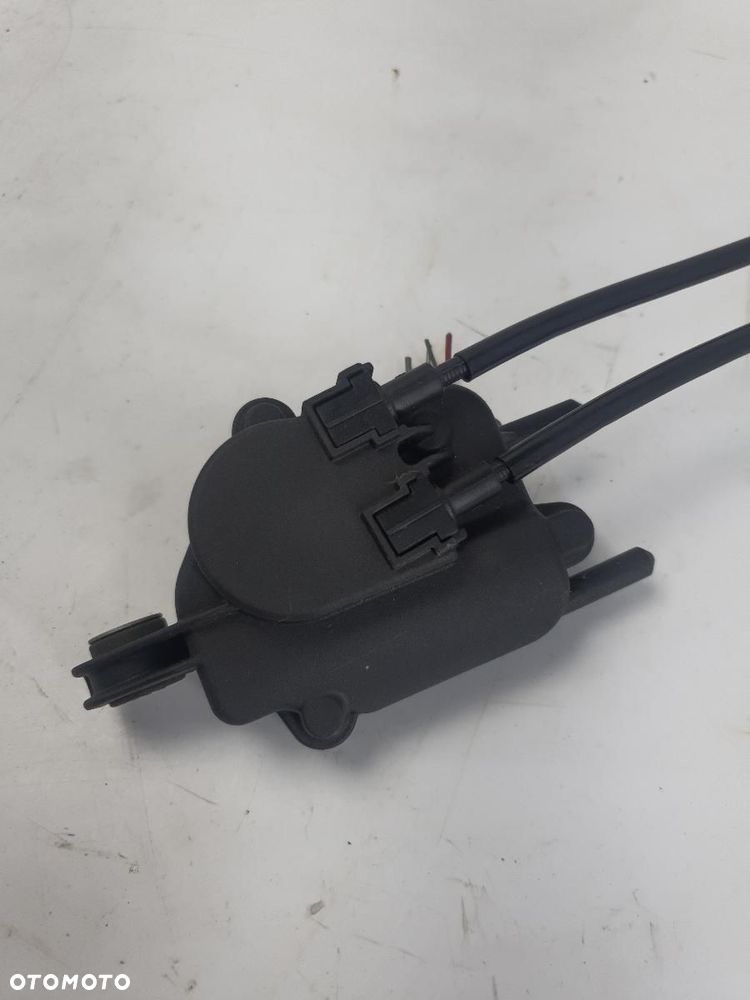 SIŁOWNIK PRZEPUSTNICY STEROWNIK LINKA K66 BMW S 1000 8356801 ex up zawór - 3