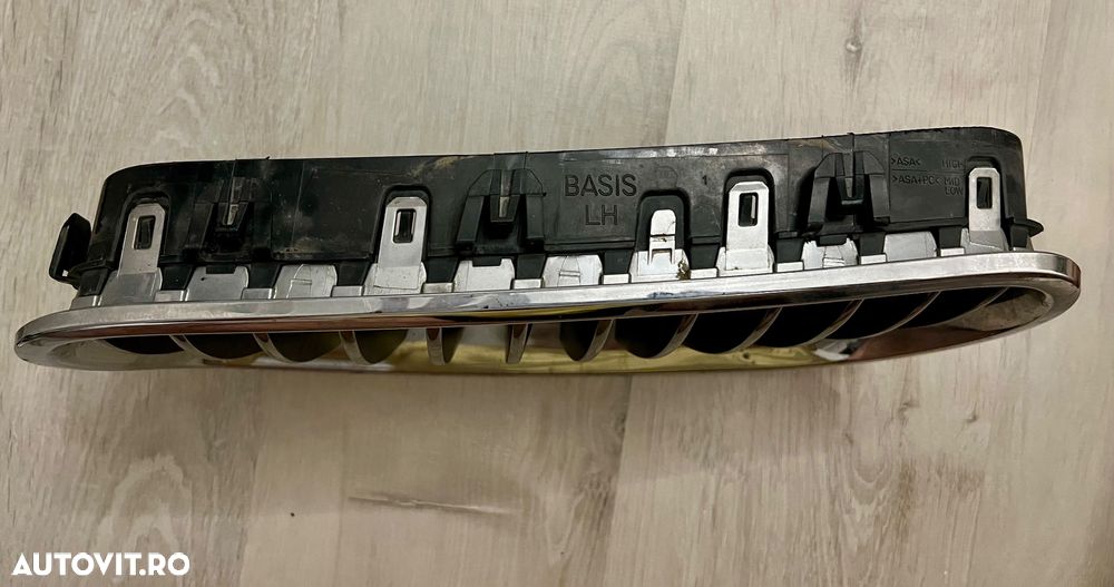 Grilă stângă bmw f10/f11 - 2