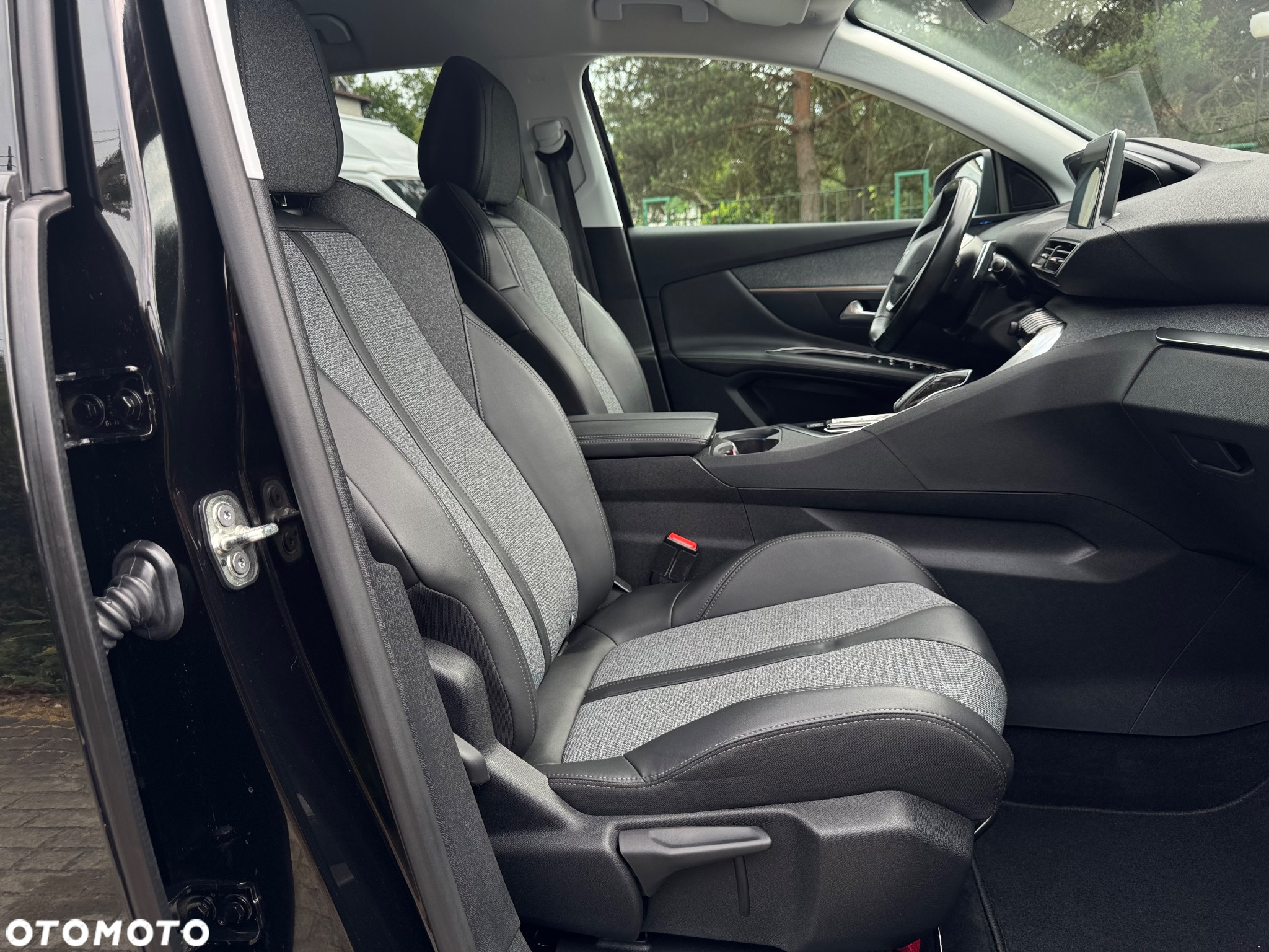 Peugeot 3008 1.5 BlueHDi GT Pack S&S EAT8 - 8