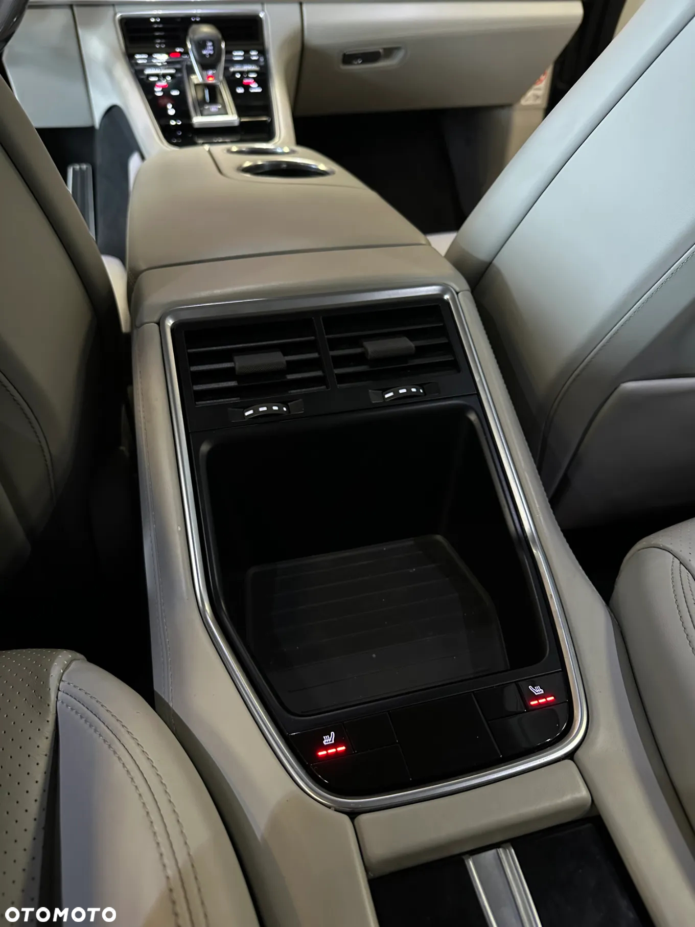 Porsche Panamera Turbo Sport Turismo - 25