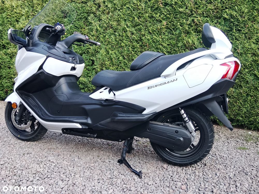Suzuki Burgman - 26